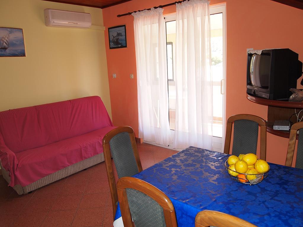 Apartmani Delfin Grebaštica Buitenkant foto